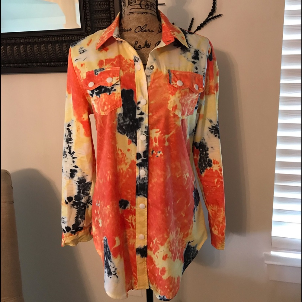 Women’s button up shirt
